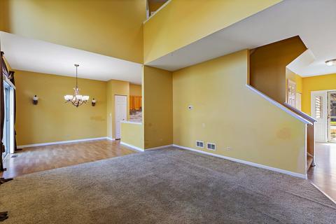 2120 Glacier Ct, Algonquin, IL 60102 photo 4