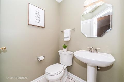 407 Smoketree Ln, Bartlett, IL 60103 photo 14