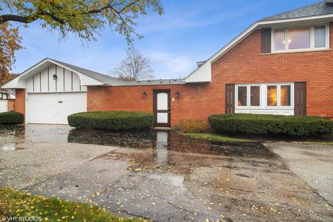 1 Donegal Ln, Rolling Meadows, IL 60008 photo 1
