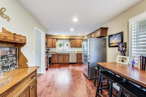425 E Side Dr, Geneva, IL 60134 photo 4