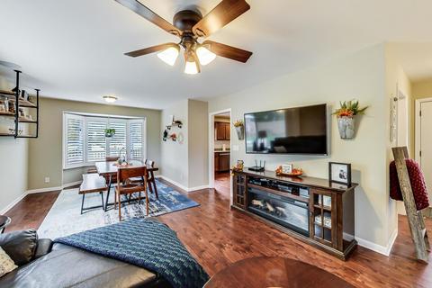 425 E Side Dr, Geneva, IL 60134 photo 9