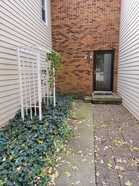 1550 Hunt Dr #D, Normal, IL 61761 photo 1