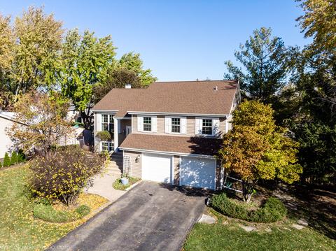 425 E Chippendale Dr, Bartlett, IL 60103 photo 2