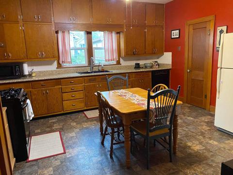 421 7th St, Peru, IL 61354 photo 5