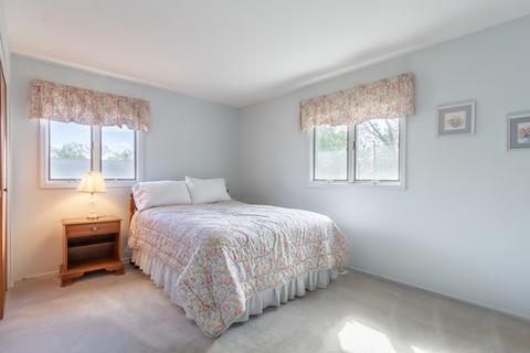 545 Frederick Ln, Hoffman Estates, IL 60169 photo 11