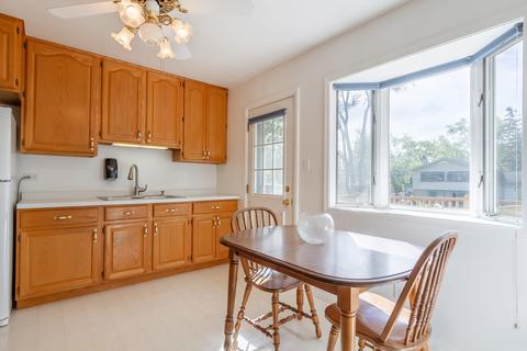 545 Frederick Ln, Hoffman Estates, IL 60169 photo 5