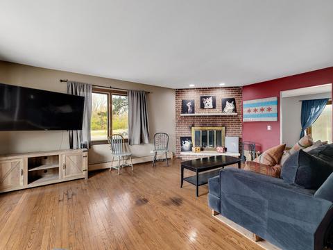 401 E Fullerton Ave, Addison, IL 60101 photo 2