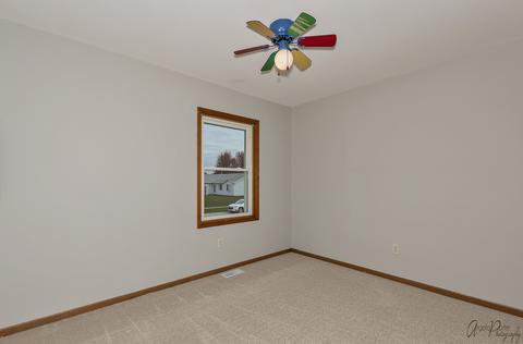 5929 Eaglewood Trl, Mchenry, IL 60050 photo 8
