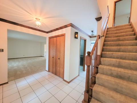 2524 Troy Cir, Olympia Fields, IL 60461 photo 4