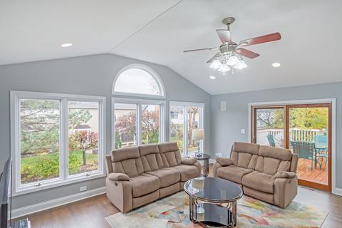 1535 Freeman Rd, Hoffman Estates, IL 60192 photo 19