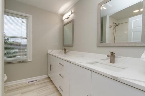 1535 Freeman Rd, Hoffman Estates, IL 60192 photo 30