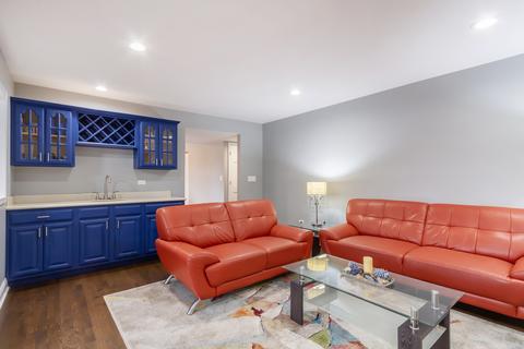 1535 Freeman Rd, Hoffman Estates, IL 60192 photo 9