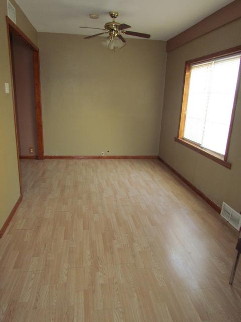 616 Pierce St, Aurora, IL 60505 photo 2