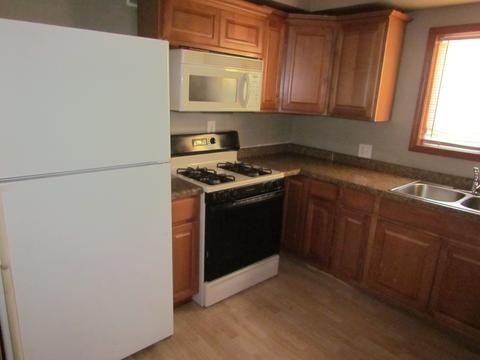 616 Pierce St, Aurora, IL 60505 photo 3