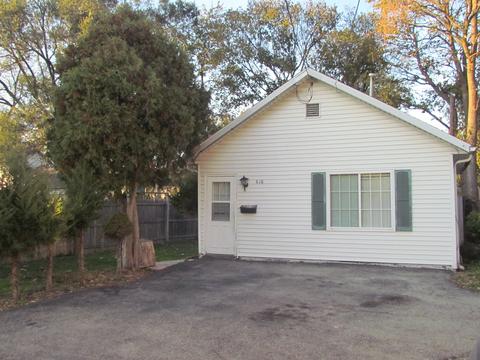 616 Pierce St, Aurora, IL 60505 photo 1