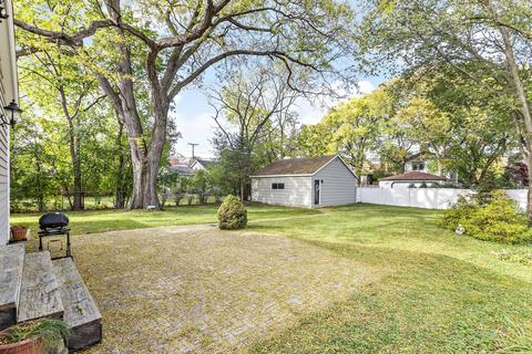 2132 Dewes St, Glenview, IL 60025 photo 29