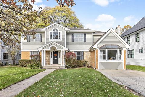2132 Dewes St, Glenview, IL 60025 photo 1