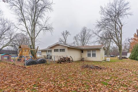 909 Warren St, Chenoa, IL 61726 photo 4