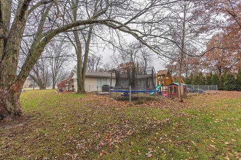 909 Warren St, Chenoa, IL 61726 photo 3