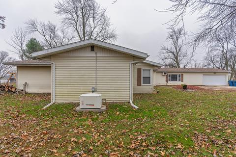 909 Warren St, Chenoa, IL 61726 photo 5