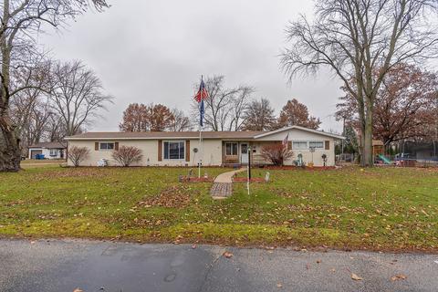 909 Warren St, Chenoa, IL 61726 photo 9