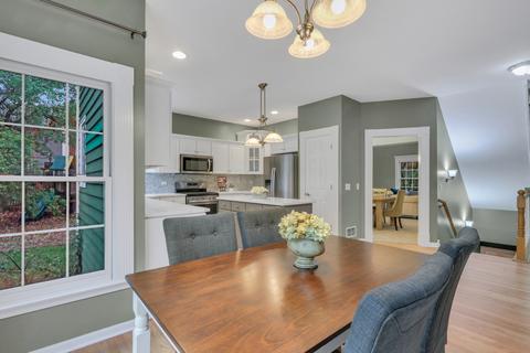 712 Williamsburg Ave, Gurnee, IL 60031 photo 19