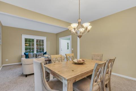 712 Williamsburg Ave, Gurnee, IL 60031 photo 6