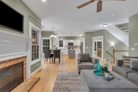 712 Williamsburg Ave, Gurnee, IL 60031 photo 18