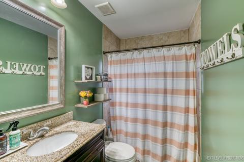 1185 Algonquin Dr, Elgin, IL 60120 photo 8