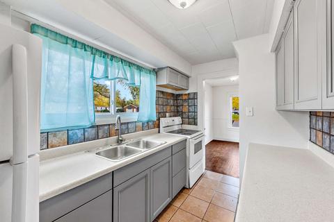 715 S Wall St, Kankakee, IL 60901 photo 8