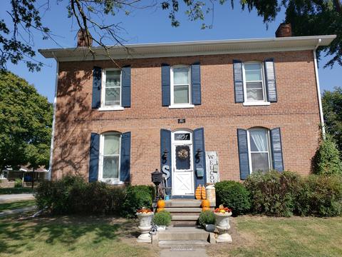 401 E Jefferson St, Clinton, IL 61727 photo 1