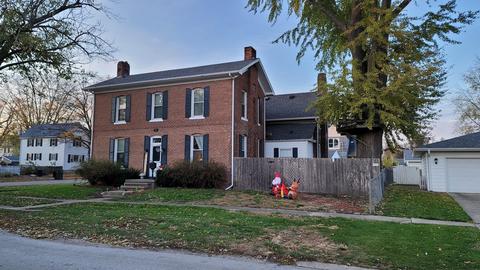 401 E Jefferson St, Clinton, IL 61727 photo 2