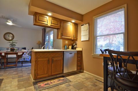 930 Knottingham Dr, Ottawa, IL 61350 photo 3