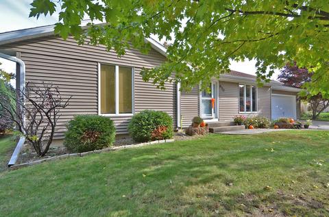 930 Knottingham Dr, Ottawa, IL 61350 photo 1