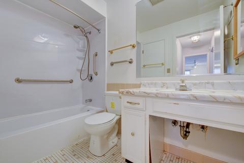 5000 Carriageway Dr #104, Rolling Meadows, IL 60008 photo 11