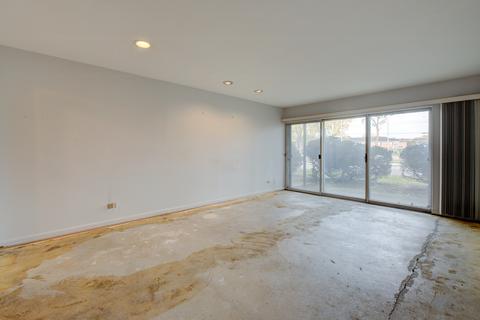 5000 Carriageway Dr #104, Rolling Meadows, IL 60008 photo 2