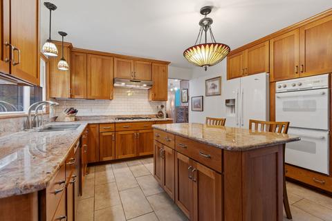116 Cornwall Dr, Crete, IL 60417 photo 7