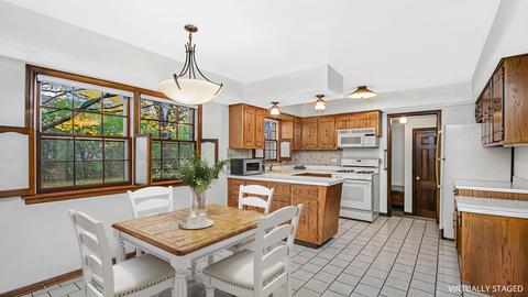2727 Harrison St, Glenview, IL 60025 photo 5