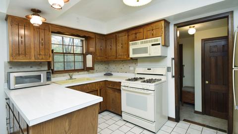 2727 Harrison St, Glenview, IL 60025 photo 6