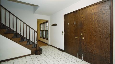 2727 Harrison St, Glenview, IL 60025 photo 2