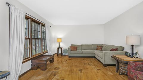 2727 Harrison St, Glenview, IL 60025 photo 8