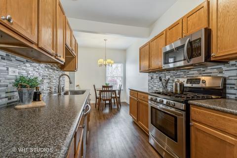 2321 Reflections Dr, Aurora, IL 60502 photo 4