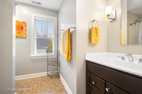 2425 Noyes St, Evanston, IL 60201 photo 27