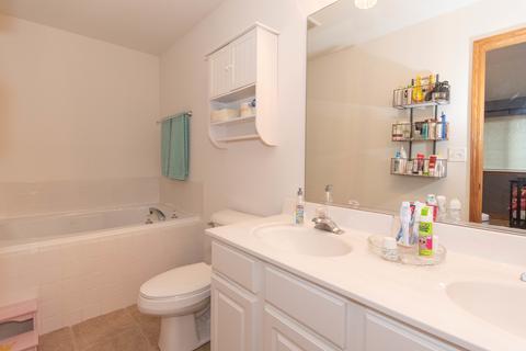 511 Iona Ln, Harvard, IL 60033 photo 14