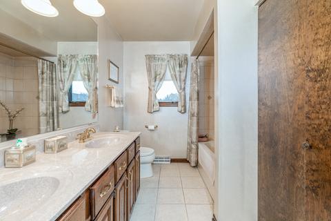 17957 Maple St, Lansing, IL 60438 photo 11