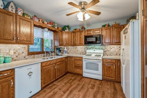 17957 Maple St, Lansing, IL 60438 photo 3
