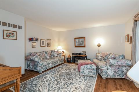 17957 Maple St, Lansing, IL 60438 photo 2