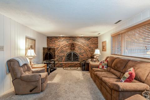 17957 Maple St, Lansing, IL 60438 photo 6