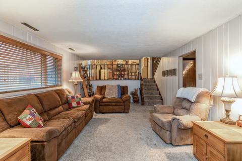 17957 Maple St, Lansing, IL 60438 photo 5