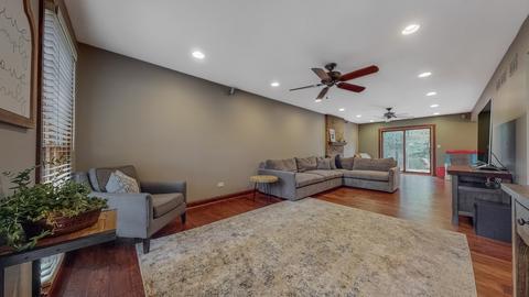 1919 Cromwell Dr, Wheaton, IL 60189 photo 11
